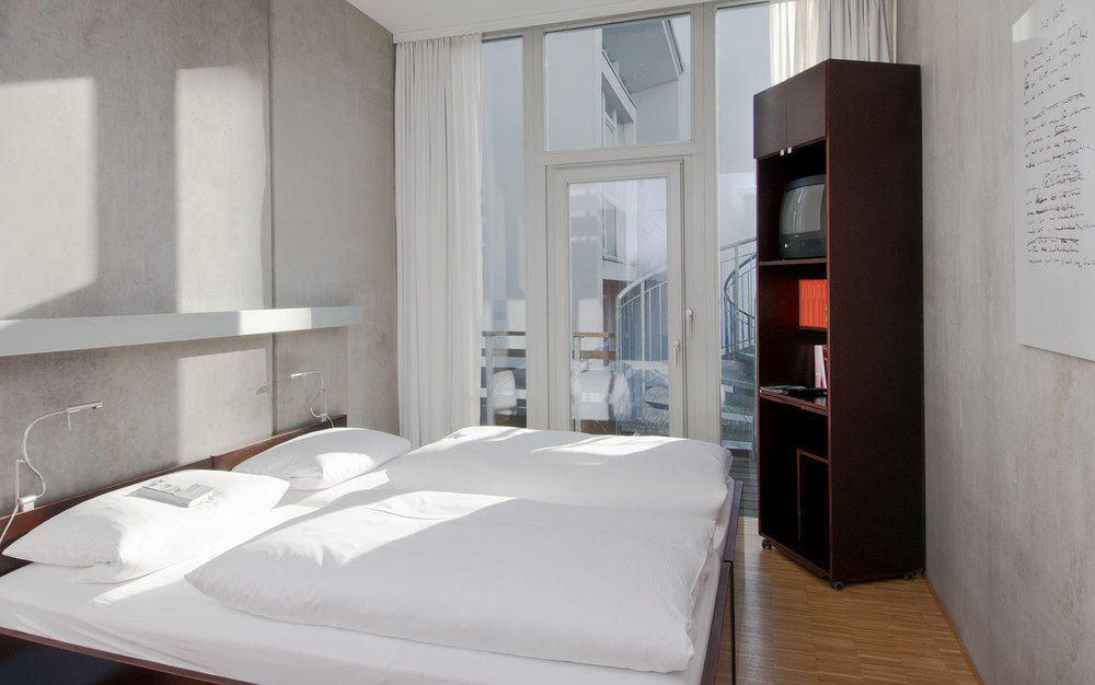 Hotel Wedina An Der Alster Хамбург Екстериор снимка